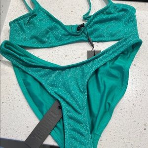 Triangl Swim green bikini